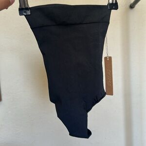 Skims Everyday Sculpt High Waist Thong Onyx Black Size XS‎ NEW with Tags
